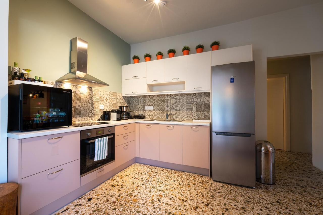 Tinas Home - Kalamata Mediterranean Villas Ngoại thất bức ảnh